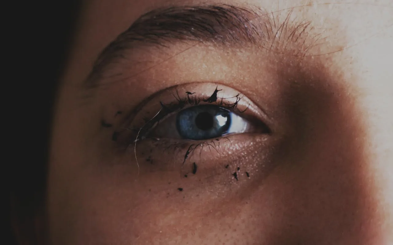 Best Mascara for Sensitive Eyes: Gentle Solutions for a Stunning Look