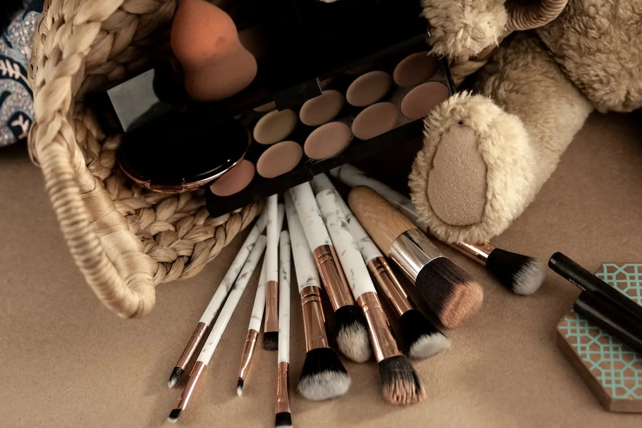 The Ultimate Guide to Choosing the Best Makeup Kit for Women