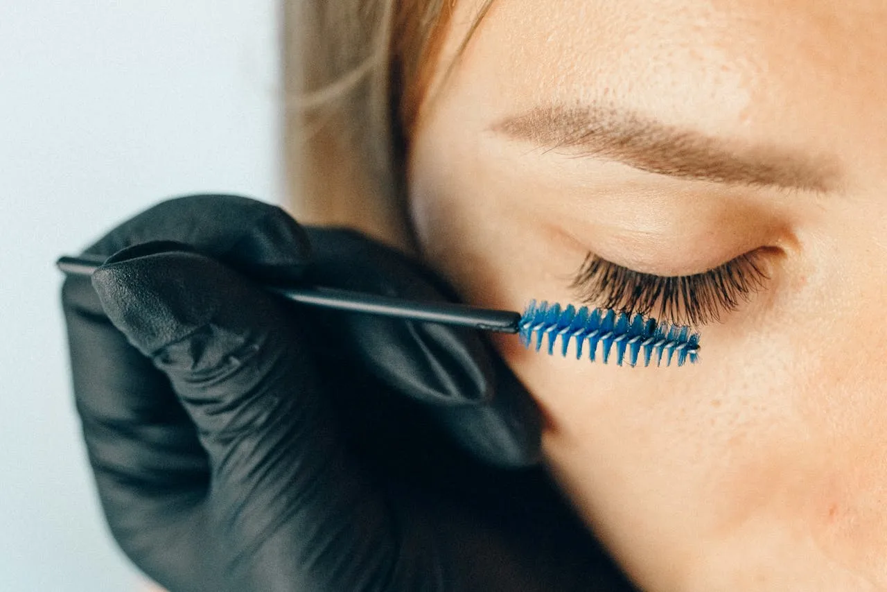 Best Eyelash Growth Serum: Your Guide to Longer, Healthier Lashes