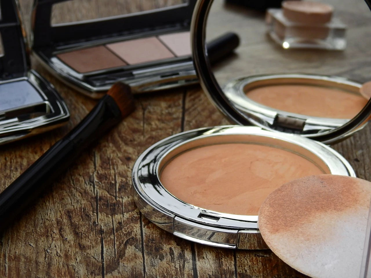 The Ultimate Guide to Colour Corrector for Dark Circles: Tips, Tricks, and Top Products