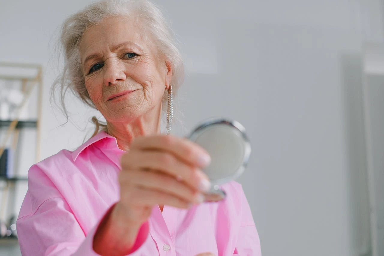 Eye Makeup for Older Women: Expert Tips and Techniques for a Youthful Look